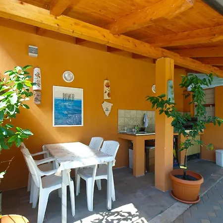 Fuer 3 Personen Ca 33 Qm In Pomer, Istrien Istrische Riviera